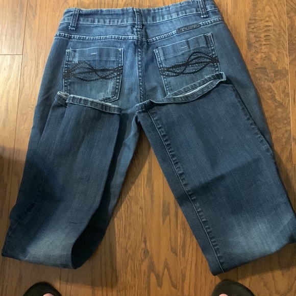 Cowgirl tuff jeans - Picture 2 of 5